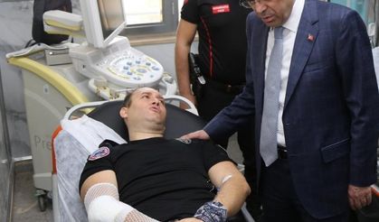 Şanlıurfa'da motosikletli Yunus Timlerinin otomobil ile çarpıştığı kazada 4 polis yaralandı