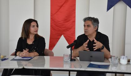 Şırnak'ta 'Bilim Kafe' etkinliğinde 'Osmanlı Devleti'nde Gelir Dağılımı' anlatıldı