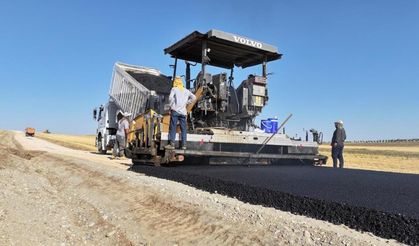 Beşiri'de Eskihamur Çamlıtepe Yolu Yenilendi