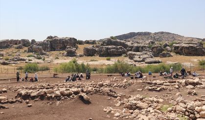 Diyarbakır'da 12 bin yıllık Çayönü Tepesi'nde dört yapı ve su kanalı bulundu