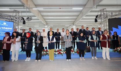 Sanayi ve Teknoloji Bakanı Kacır, Kilis'te toplu açılış töreninde konuştu: