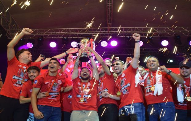 TFF 2. Lig'e Yükselen Petrolspor'dan Coşkulu Kutlama