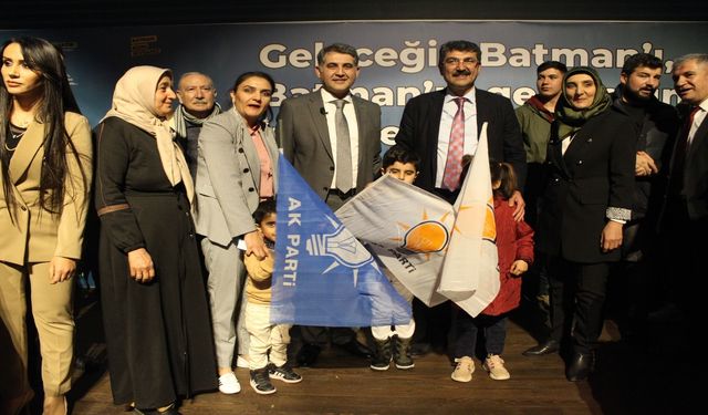 AK Parti Batman Belediye Başkan Adayı Ceylan Projelerini Açıkladı