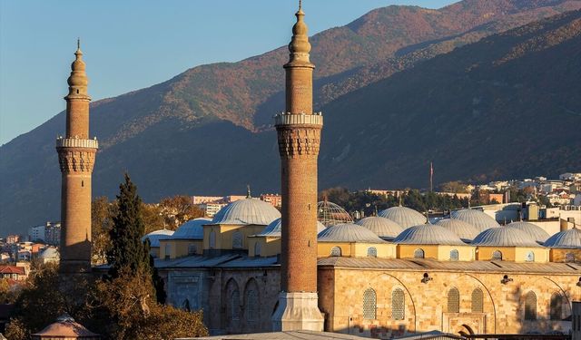 2026 RAMAZAN HİLALİ GÖRÜNDÜ MÜ? Diyanet İlk Oruç Tarihini ve Saatini Duyurdu!