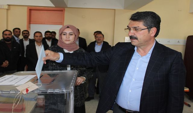 AK Parti Batman Milletvekili Ferhat Nasıroğlu, Oyunu Kullandı