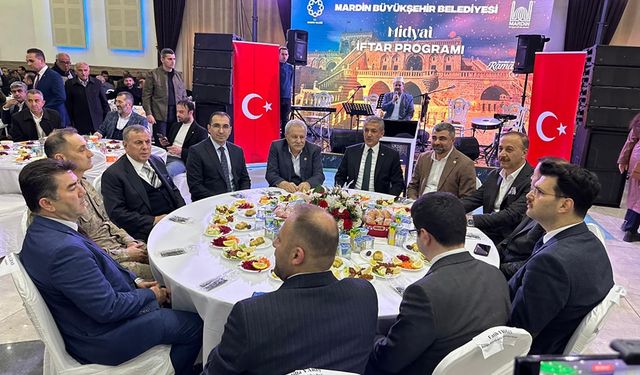 Mardin Valisi Akkoyun, Midyat'ta iftar programına katıldı