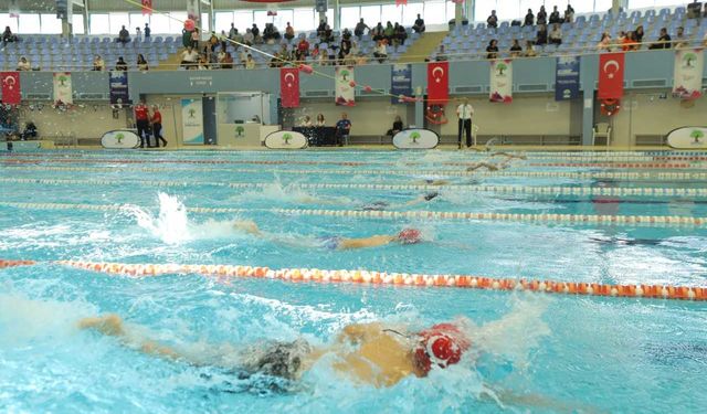 Gaziantep'te yüzme ve mangala yarışları yapıldı
