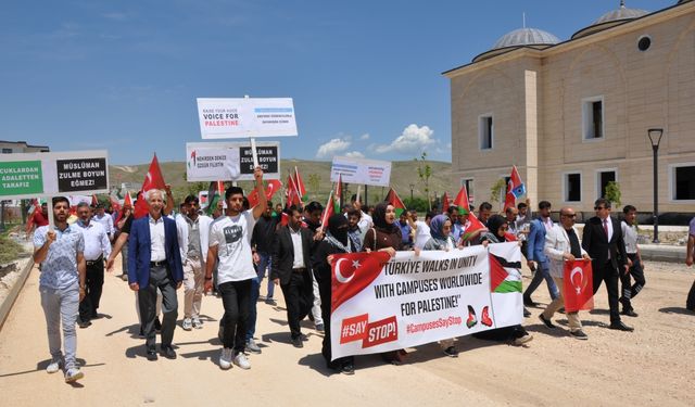Batman Üniversitesi'nde Filistin'e destek yürüyüşü düzenlendi