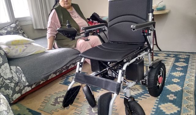 Depremzede engellilere 104 akülü araç ve tekerlekli sandalye dağıtıldı