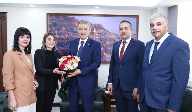 Mardin Valisi Akkoyun, Vakıflar Bölge Müdürü Hakan Demir'i kabul etti
