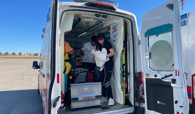 Mardin'de tedavi gören 4 aylık bebek, ambulans uçakla İstanbul'a sevk edildi