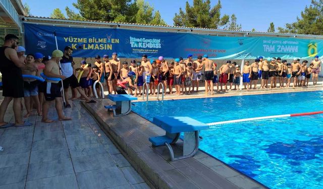 Batman Olimpik Yüzme Havuzu 14. Yılını da Birincilikle Kapattı