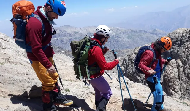 Cilo Reşko Dağı zirve tırmanışı başarı ile tamamlandı