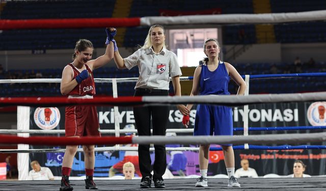 Cizreli lise öğrencisi boksta Türkiye üçüncüsü oldu