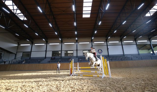 Gaziantep'teki Geleneksel Sporlar Merkezi'nde atlara pansiyon hizmeti veriliyor