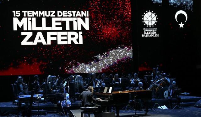 İletişim Başkanı Altun, Fahir Atakoğlu Konseri'nde konuştu