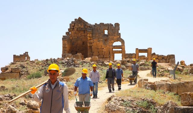 Mithras Tapınağı'nda gizli ayinlere katılanların konakladığı alan bulundu