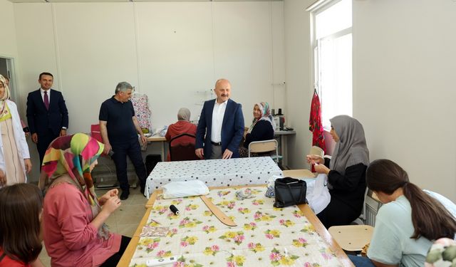 Vali Varol, konteyner kurs merkezlerinde incelemelerde bulundu