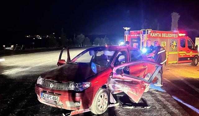 Adıyaman'da iki otomobilin çarpışması sonucu 6 kişi yaralandı