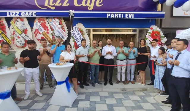 Antalya'nın Kumluca'da Lizz Cafe açıldı