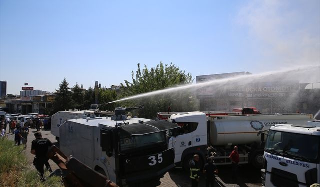 GÜNCELLEME - Diyarbakır'da 3. Sanayi Sitesi'nde çıkan yangın söndürüldü