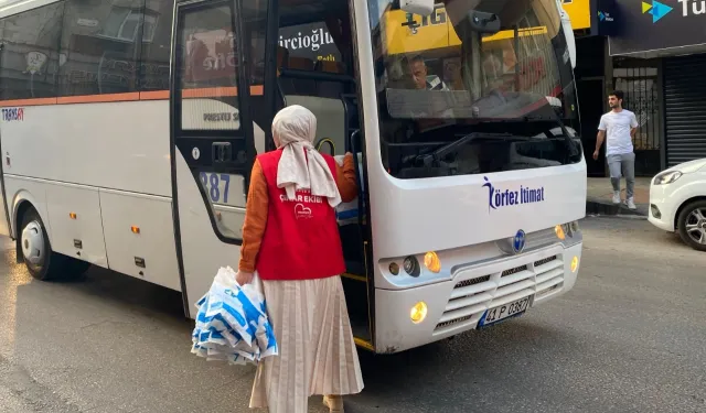 İzmit Belediyesinden emekçilere ’Hayırlı İşler’ ziyaretleri