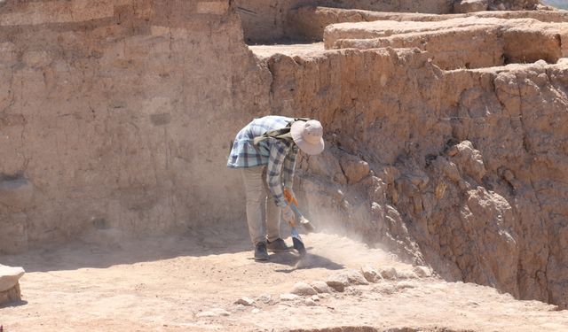 Kilis'teki Oylum Höyük'te kazı çalışmaları sürüyor