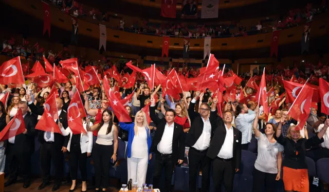 Osmangazi Belediyesi Halk Dansları Topluluğu’ndan büyüleyici gösteri