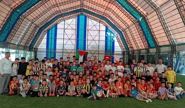 Siirt'te yaz Kur'an kursu öğrencileri arasında futbol turnuvası düzenlendi