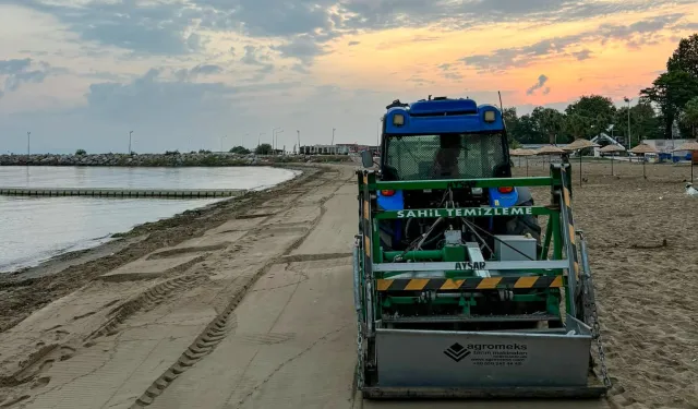 Yalova kumsallarında temizlik sürüyor