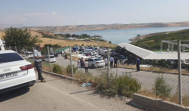 Adıyaman'da şarampole devrilen araçtaki 2 kişi öldü