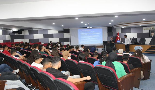 Batman Belediyesi, Stajyerlere İş Güvenliği Dersi Verdi