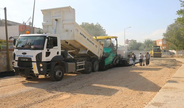 Seyitler ve Petrolkent Mahalleleri Yeni Asfaltlarına Kavuştu