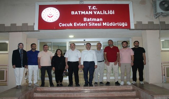 Batman Üniversitesi Rektörü, Çocuk Evleri Sitesi Çocuklarıyla Bir Araya Geldi