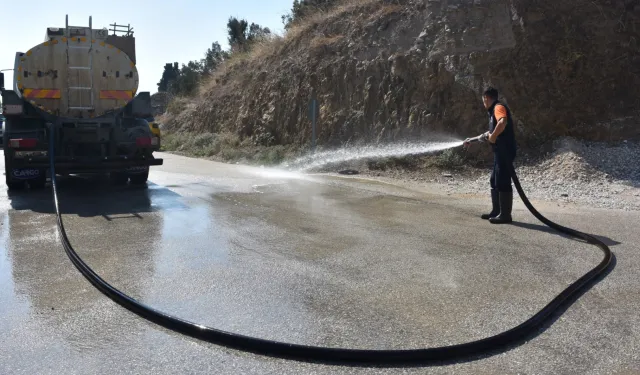 Bursa Gemlik'te temizlik dört koldan