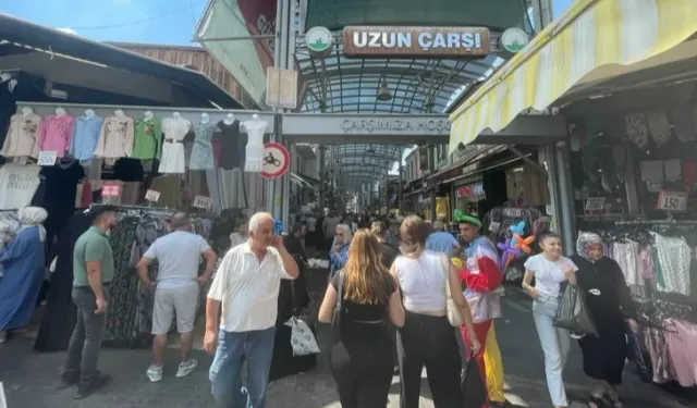 Bursa Kapalıçarşı’da sezon sonu yoğunluğu