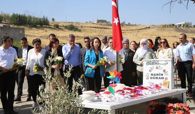 DEM Parti Eş Genel Başkanı Hatimoğulları'ndan Narin'in kabrine ve Diyarbakır Barosu'na ziyaret