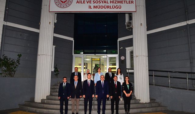 Diyarbakır Valisi Zorluoğlu, Aile ve Sosyal Hizmetler İl Müdürlüğünü ziyaret etti