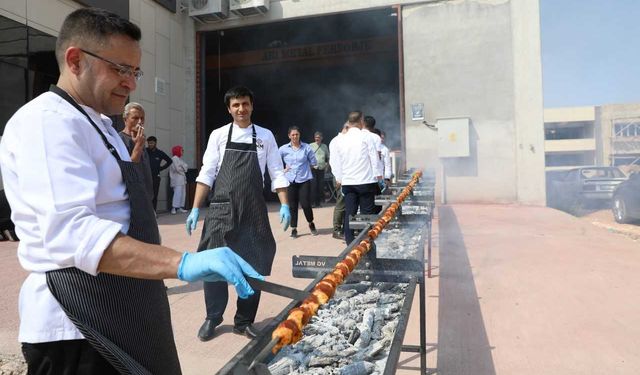 Gaziantep'te "dünyanın en uzun kebabı" rekor denemesi için hazırlıklar tamamlandı