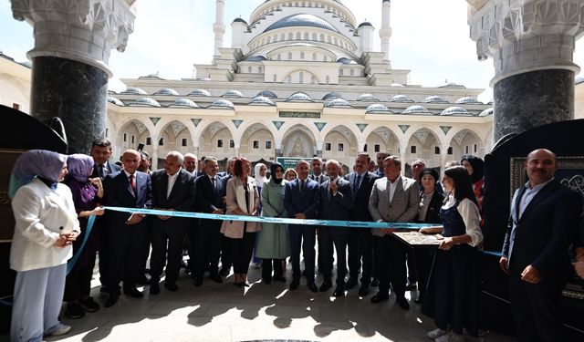 Gaziantep'te kadın kursiyerlerin eserleri sergide satışa sunuldu