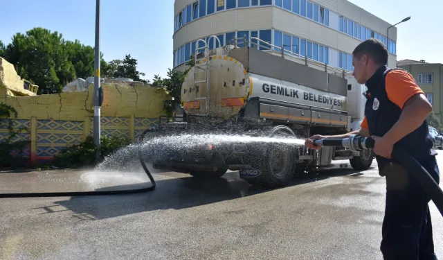 Gemlik'te hummalı temizlik