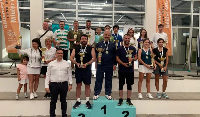 Raket Sporları Turnuvası’nda kazananlar ödüllerine kavuştu