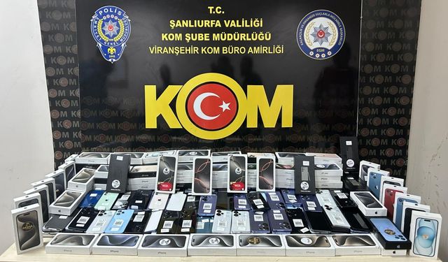 Şanlıurfa'da gümrük kaçağı 350 cep telefonu ele geçirildi