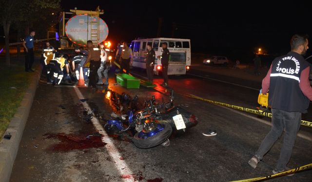 Şanlıurfa'da sulama tankeriyle çarpışan motosikletteki 2 kişi hayatını kaybetti