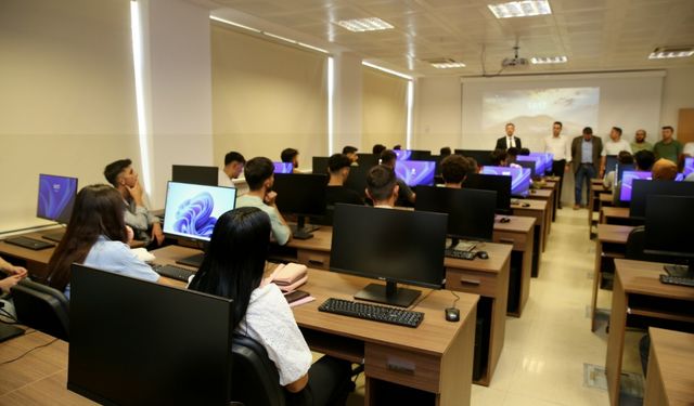 Şırnak Meslek Yüksekokulu'nda Bilgisayar Laboratuvarı kuruldu