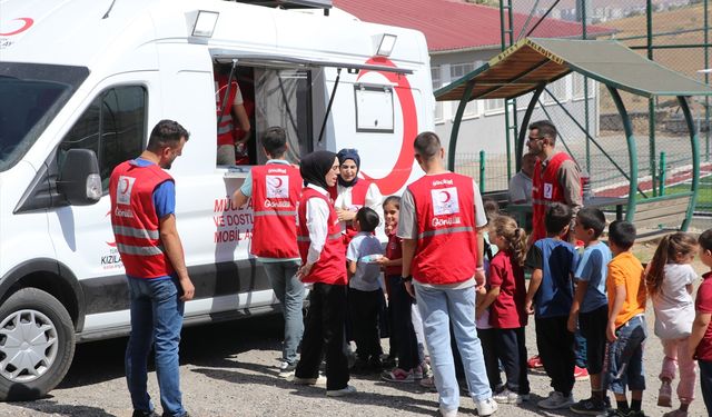 Türk Kızılay Siirt Şubesinin kuruluş yıl dönümü çocuklarla kutlandı