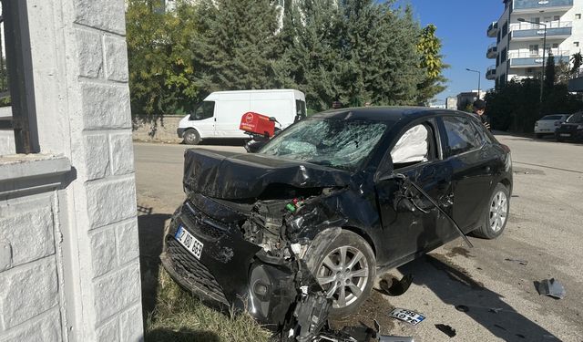 Adıyaman'da otomobil ile çarpışan motosikletin sürücüsü öldü