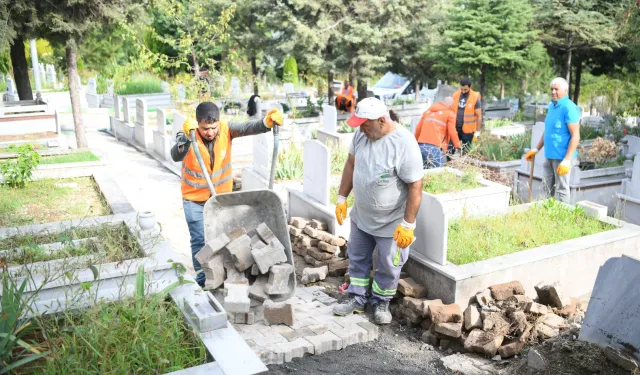 Çayırova'da Akse Mezarlığı'na bakım