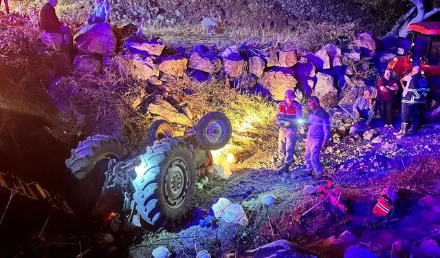 Gaziantep'te devrilen traktörün sürücüsü öldü, 1 kişi yaralandı