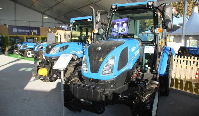 New Holland üç yeni traktörü ve otonom tarım robotlarını Bursa Tarım Fuarı'nda görücüye çıkardı